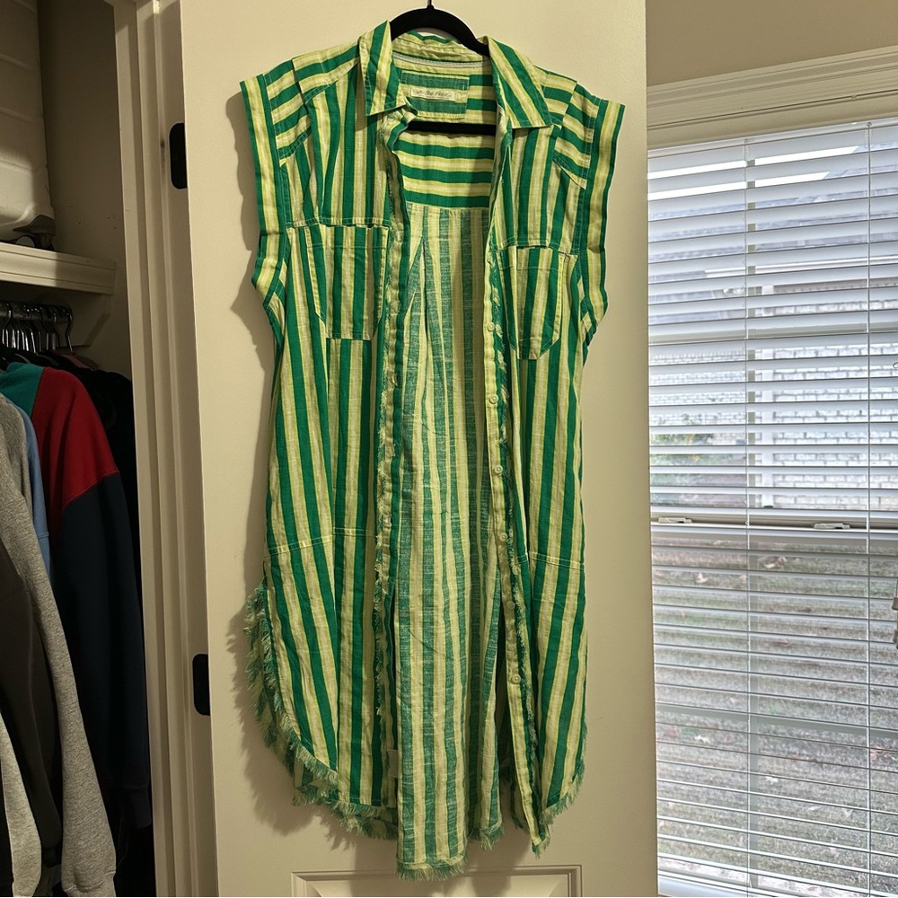 We The Free Button Down Tunic Top